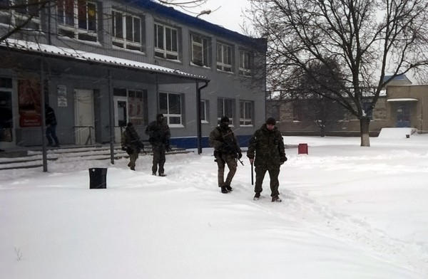 Несмотря на непогоду в Покровске проводится полицейская отработка города
