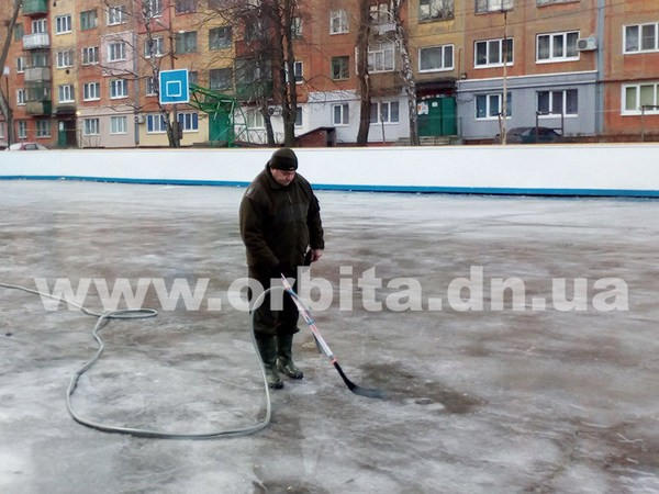 В Покровске так и не удалось залить ледовый каток