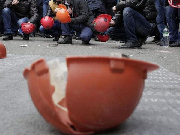 На третий день протестующие шахтеры ГП «Селидовуголь» решили изменить тактику