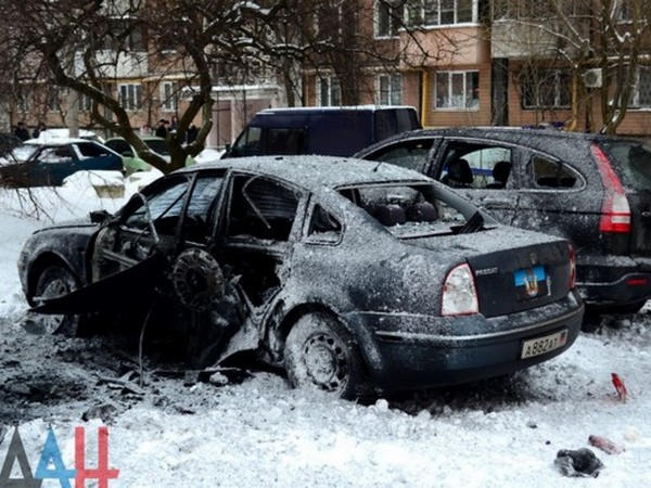 Стали известны подробности взрыва автомобиля в центре оккупированного Донецка