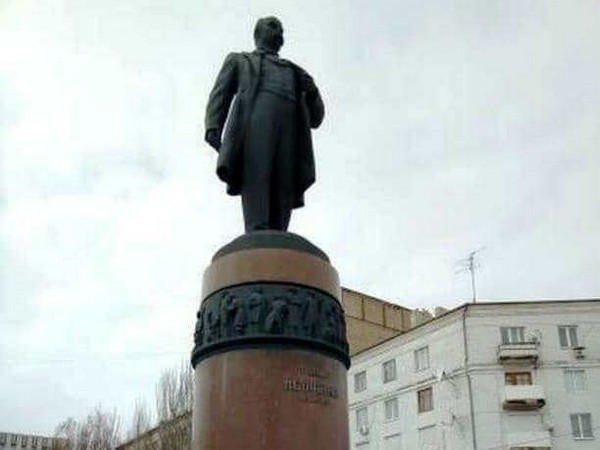 Как сейчас в оккупированном Донецке выглядит памятник Тарасу Шевченко