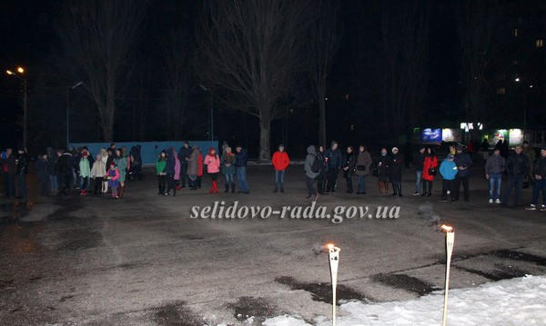Жителям Селидово продемонстрировали огненное шоу