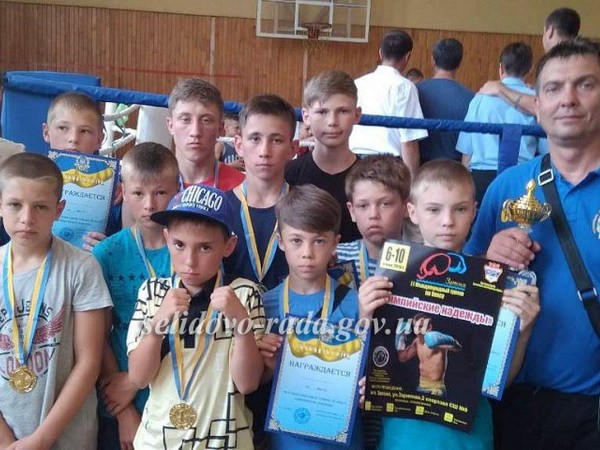 Боксеры из Селидово завоевали 9 медалей на международном турнире