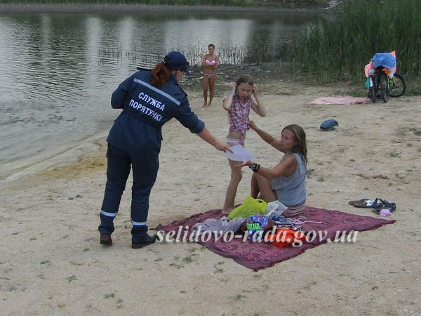 В Селидово спасатели провели рейд по местам для купания