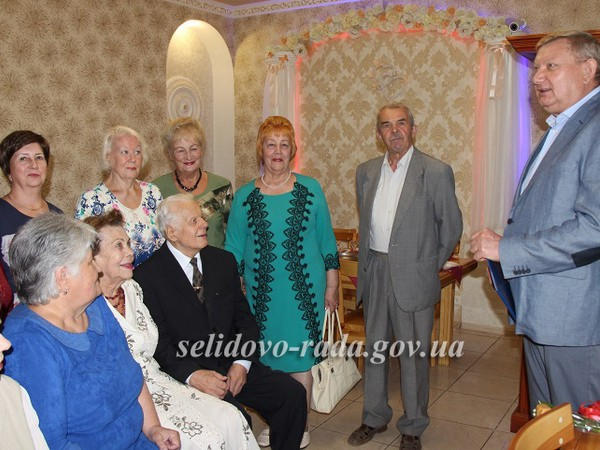 В Селидово ветерана войны поздравили с 95-летним юбилеем