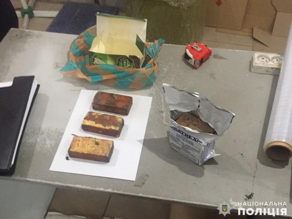 В Селидово полицейские обнаружили посылку с взрывчаткой