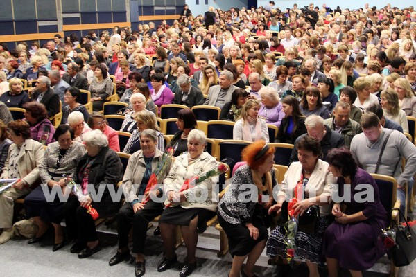В Покровске прошли торжества по случаю Дня учителя