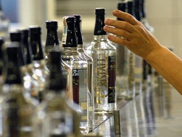 Несмотря на запрет, в Селидово продают алкоголь военнослужащим