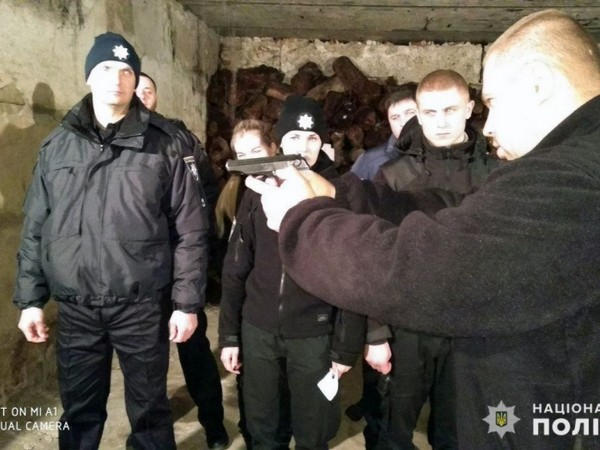 Как селидовские полицейские повышают уровень своего мастерства