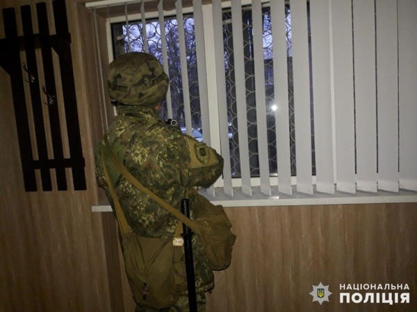 Чтобы защитить отделение полиции в Селидово весь личный состав подняли по «тревоге»