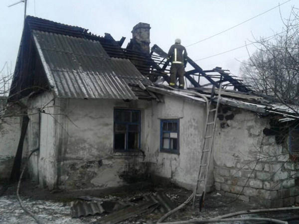 Во время тушения пожара в Мирнограде обнаружили неизвестный труп