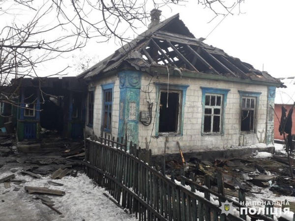 Пока пенсионерка из Новогродовки была в гостях ее пьяный сын сжег дом