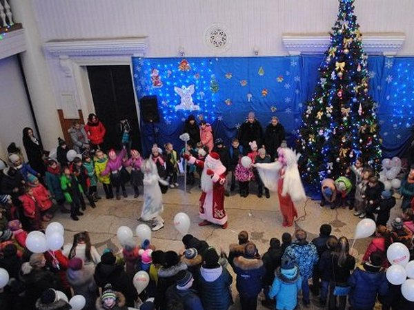 В Новогродовке масштабно и ярко отметили новогодне-рождественские праздники