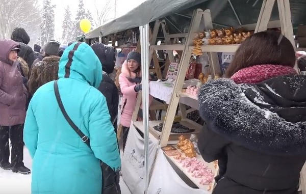 В оккупированном Донецке продают бюсты Путина