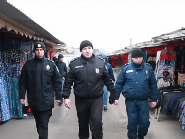 Почему о внезапных рейдах полиции в Покровске многие знают заранее
