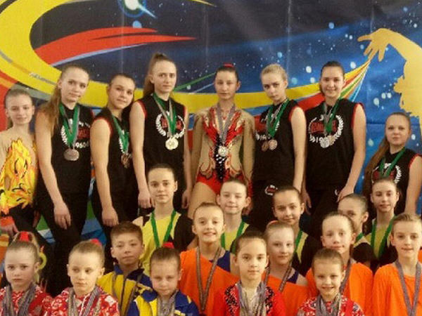Команда по спортивной аэробике из Горняка собрала урожай медалей на Всеукраинских соревнованиях
