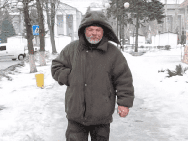 Бездомные люди поделились опытом выживания на улицах Покровска