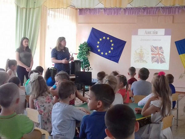 Для воспитанников детского сада в Украинске организовали увлекательное «путешествие» по Европе