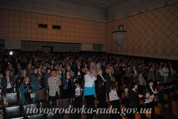 В Новогродовке торжественным концертом отметили День Победы
