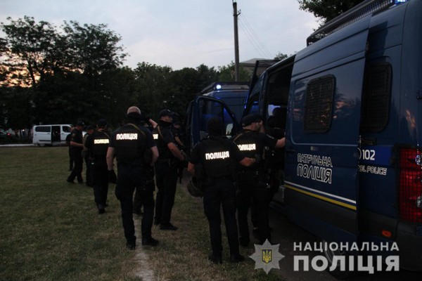 Из-за напряженной ситуации в Покровске в город прибыл вертолет со спецназом