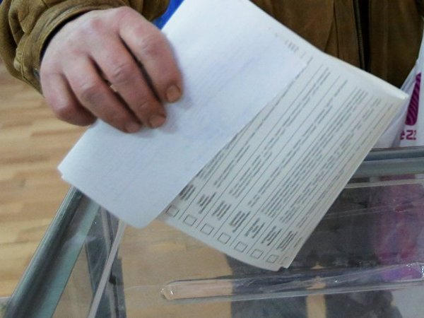 Житель Селидово на выборах пытался проголосовать за всю свою семью