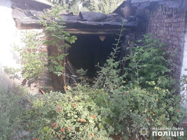 Из-за неосторожного обращения с огнем в Новогродовке сгорели две хозпостройки и гараж