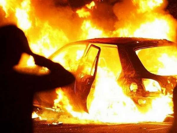 В Покровском районе на ходу загорелся и сгорел дотла автомобиль