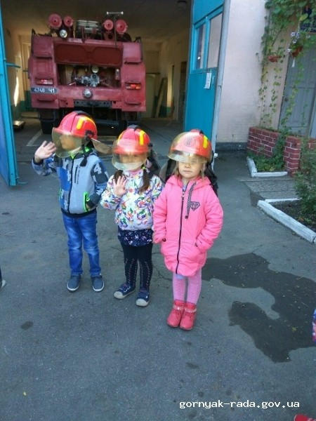 В Горняке детям устроили увлекательную экскурсию в пожарно-спасательную часть