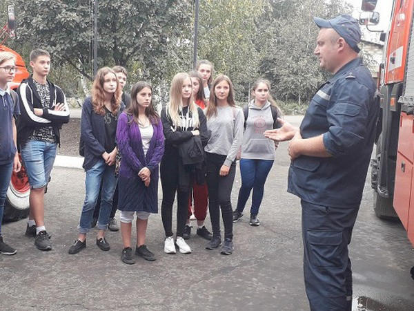 Селидовские школьники побывали на экскурсии в пожарной части