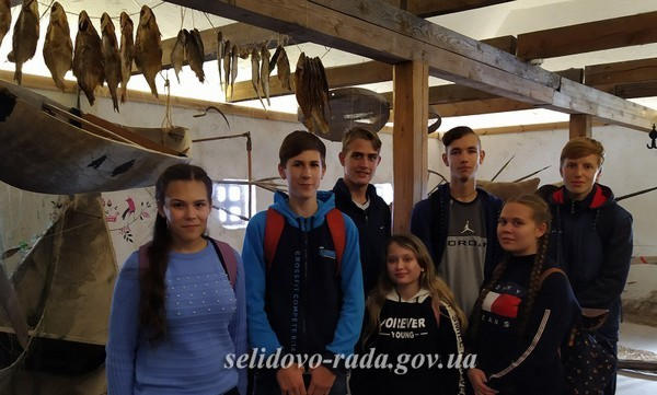 Горняцкие школьники совершили увлекательную экскурсию на остров Хортица