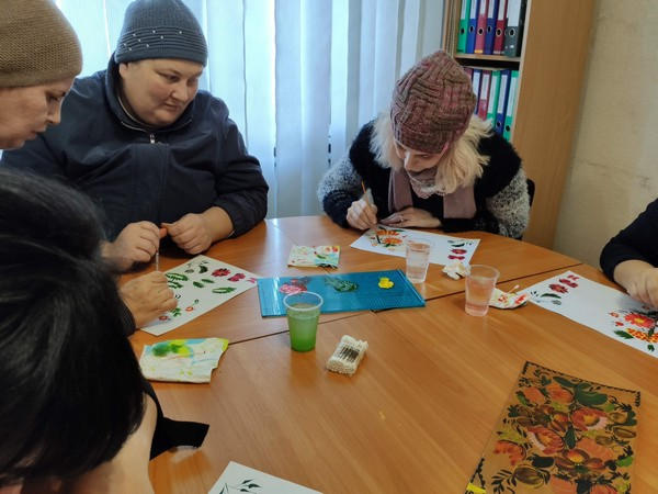 Для жителей Новогродовки проводят антистрессовые тренинги