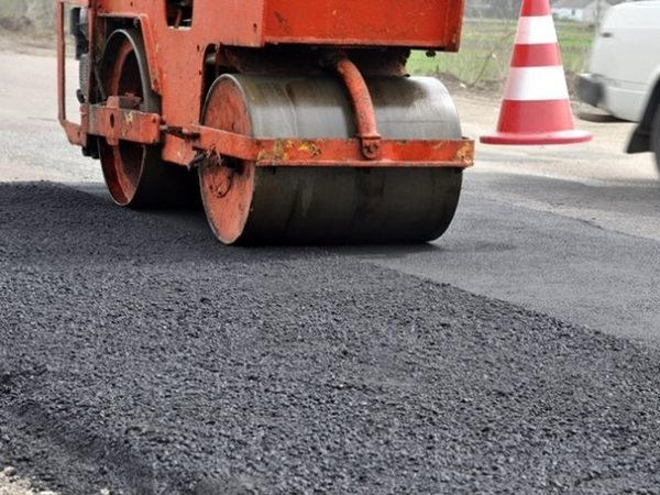 На ремонт дорог в Донецкой области направят около полутора миллиарда гривен