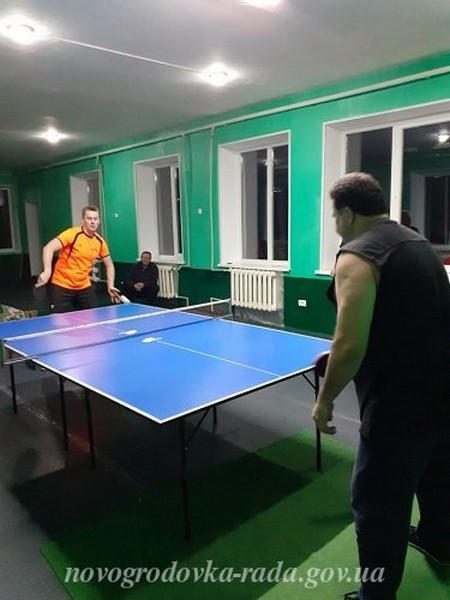 В Новогродовке депутаты и пограничники приняли участие в турнире по настольному теннису