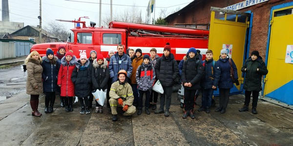 Новогродовские школьники на один день «окунулись» в работу пожарных