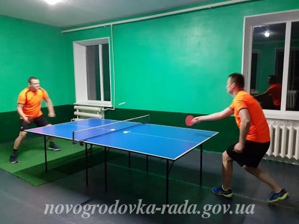 В Новогродовке депутаты и пограничники приняли участие в турнире по настольному теннису