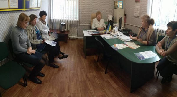 Работников Новогродовской больницы подготавливают к запланированному увольнению