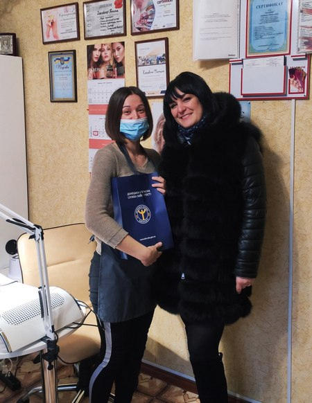 Жительница Новогродовки организовала собственный бизнес на стремлении к прекрасному