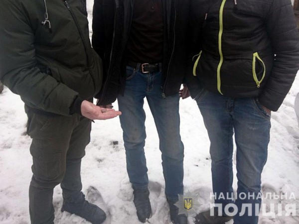 Задержан 21-летний парень, который избивал и грабил жителей Покровска