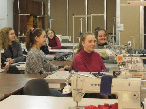 В Покровске торжественно открыли швейную академию