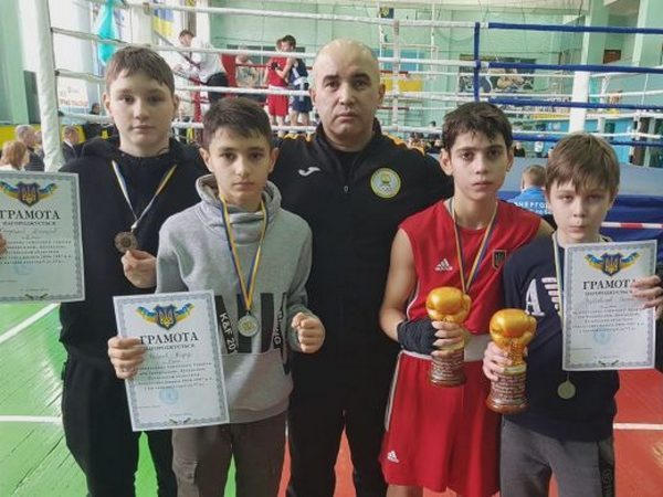 Покровские боксеры завоевали медали на зональном этапе чемпионата Украины