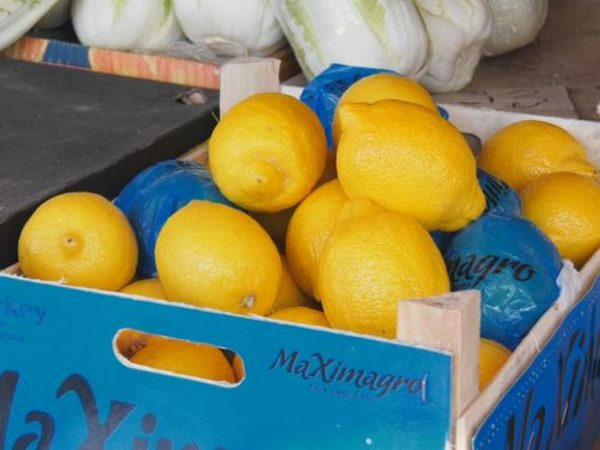 В Покровске коронавирусный ажиотаж поднял до небес цены на лимоны и имбирь
