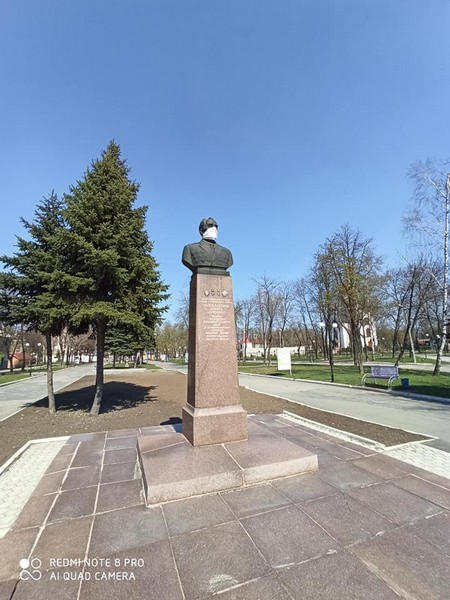 В Покровске даже памятники «ушли» на карантин