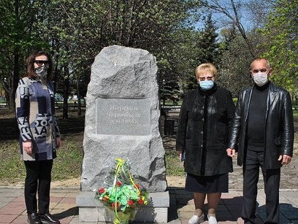 В Новогродовке почтили память погибших ликвидаторов аварии на ЧАЭС