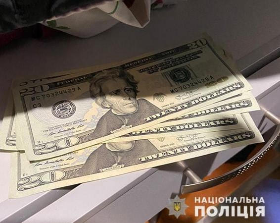 Стало известно, за что полицейский из Покровска получил взятку в размере 20 тысяч гривен