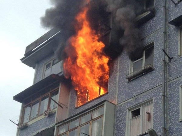 В результате пожара в Покровске выгорела квартира