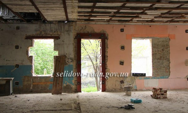 В Украинске продолжается реконструкция помещения будущей амбулатории