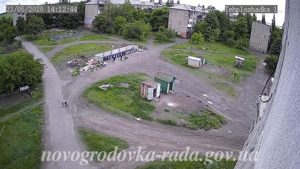 На мусорных площадках в Новогродовке установили видеокамеры