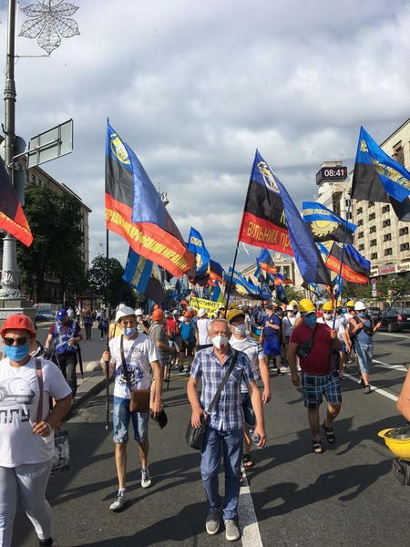 Горняки «Селидовуголь» присоединились к всеукраинской акции протеста в Киеве