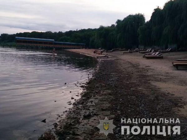 34-летняя жительница Горняка утонула во время отдыха на базе отдыха в Курахово