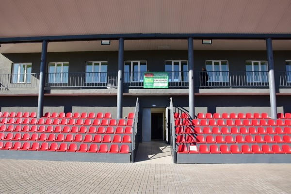 В Селидово после реконструкции торжественно открыли стадион «Шахтер»